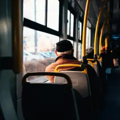 Ile bus ma miejsc? Sprawdź, jak wybrać odpowiedni pojazd na wyjazd
