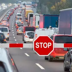 Jaki mandat za jazdę na zakazie dla ciężarówek? Sprawdź kary i konsekwencje