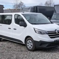 Jaki bus w benzynie? Odkryj najlepsze modele do przewozu osób