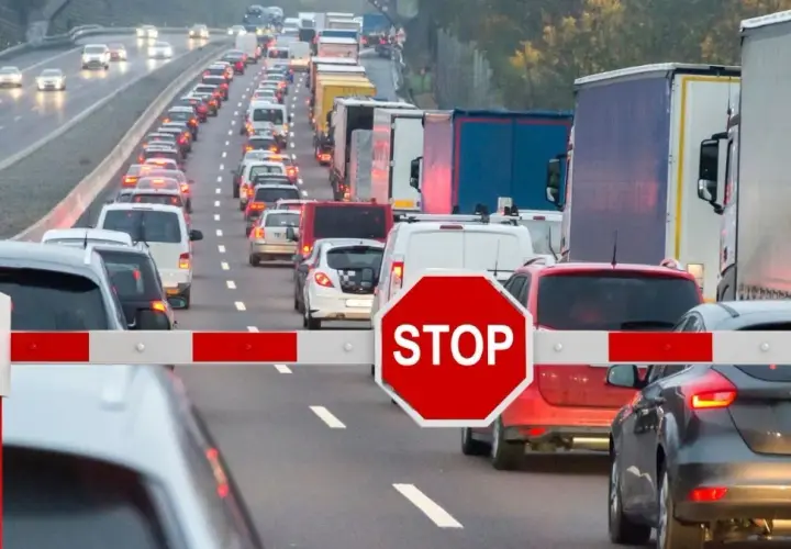 Jaki mandat za jazdę na zakazie dla ciężarówek? Sprawdź kary i konsekwencje