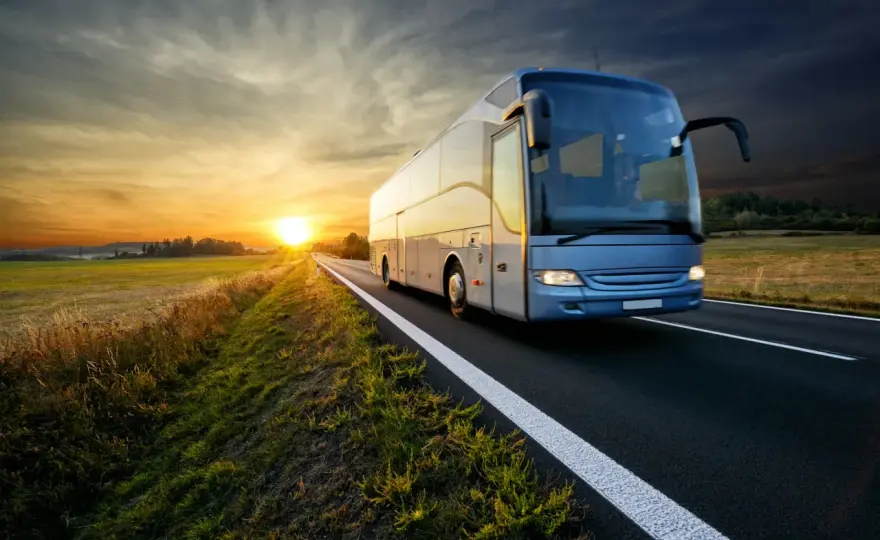 Ile kosztuje nowy autokar? Ceny i czynniki wpływające na koszt