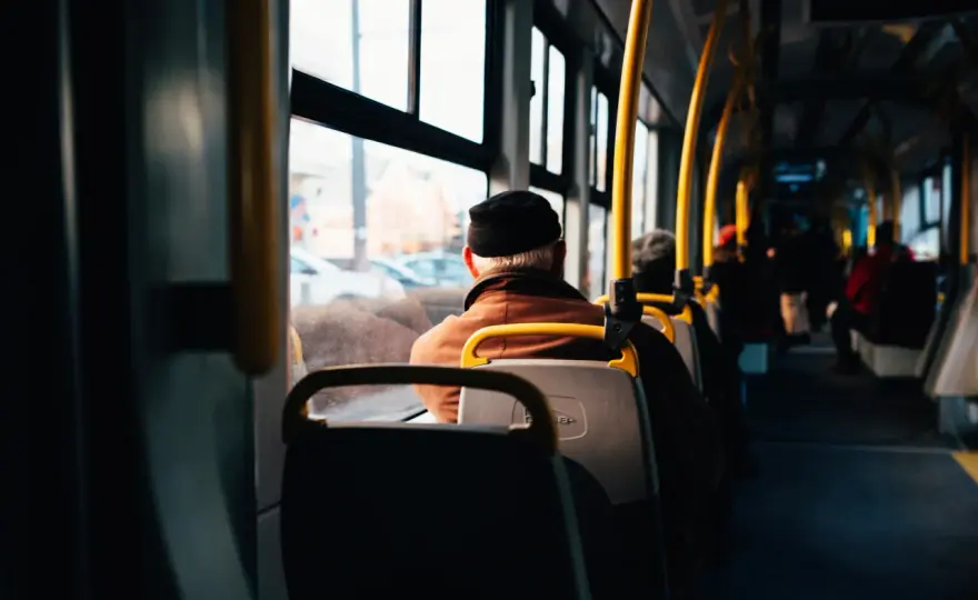 Ile bus ma miejsc? Sprawdź, jak wybrać odpowiedni pojazd na wyjazd