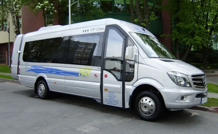 Ile za km bus 20 osobowy? Sprawdź, jak uniknąć wysokich kosztów