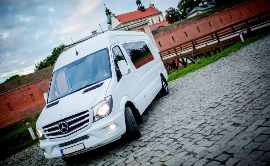 Ile kosztuje bus do Anglii? Sprawdź ceny i uniknij wysokich opłat