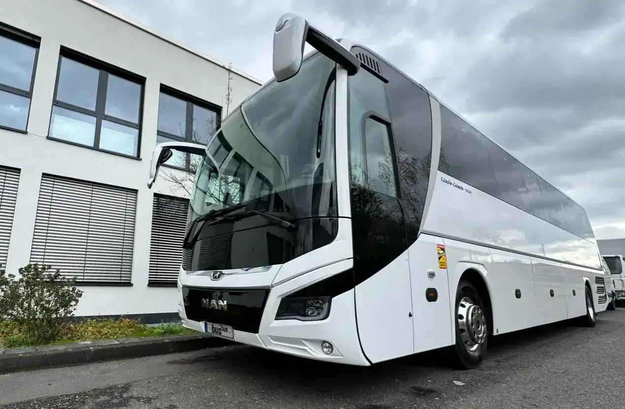 Zdjęcie Ile kosztuje bus z Kołobrzegu do Dźwirzyna? Sprawdź ceny i oszczędzaj